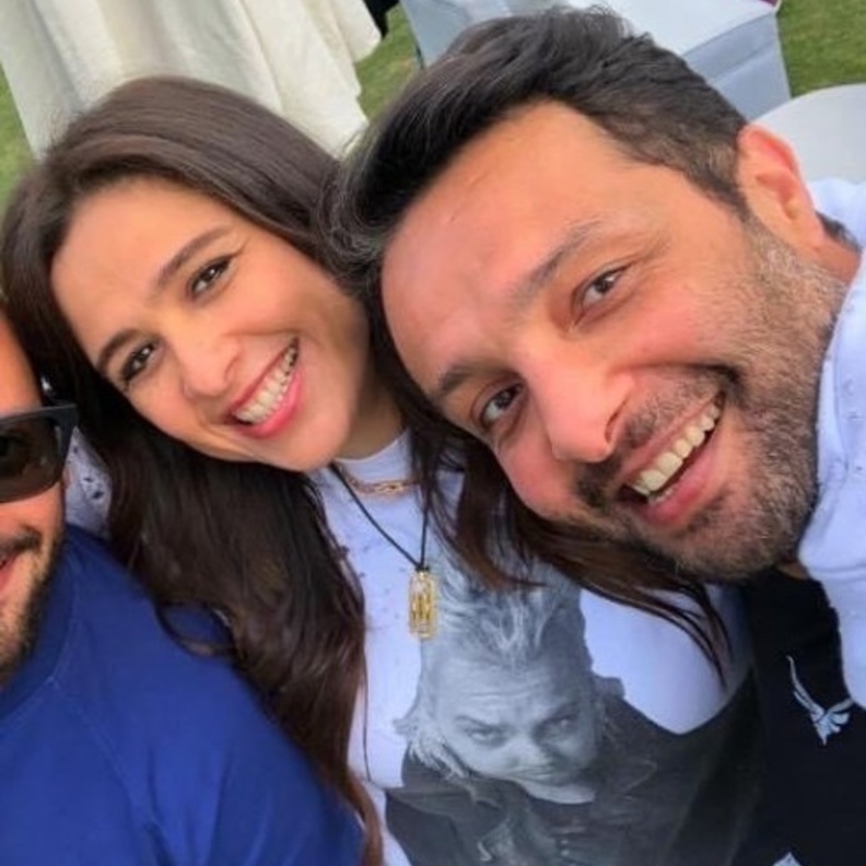 ياسمين عبد العزيز وشقيقها وائل