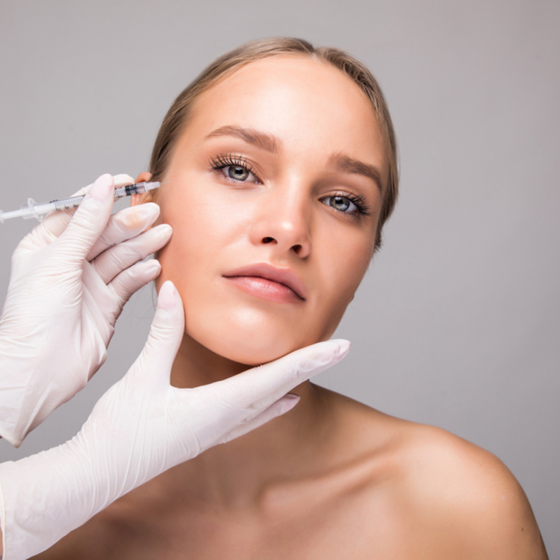 عملية شفط دهون الوجه تساعد في نحت الوجه