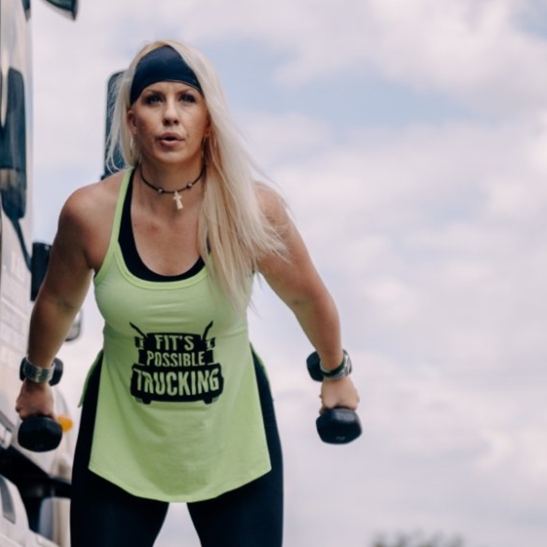  أفضل التمارين الرياضية الفعالة لتنحيف الخصر والجوانب