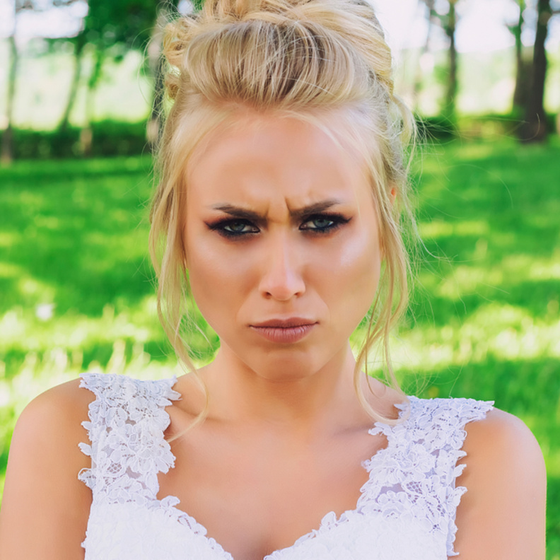 العروس طردت صديق عريسها من الزفاف