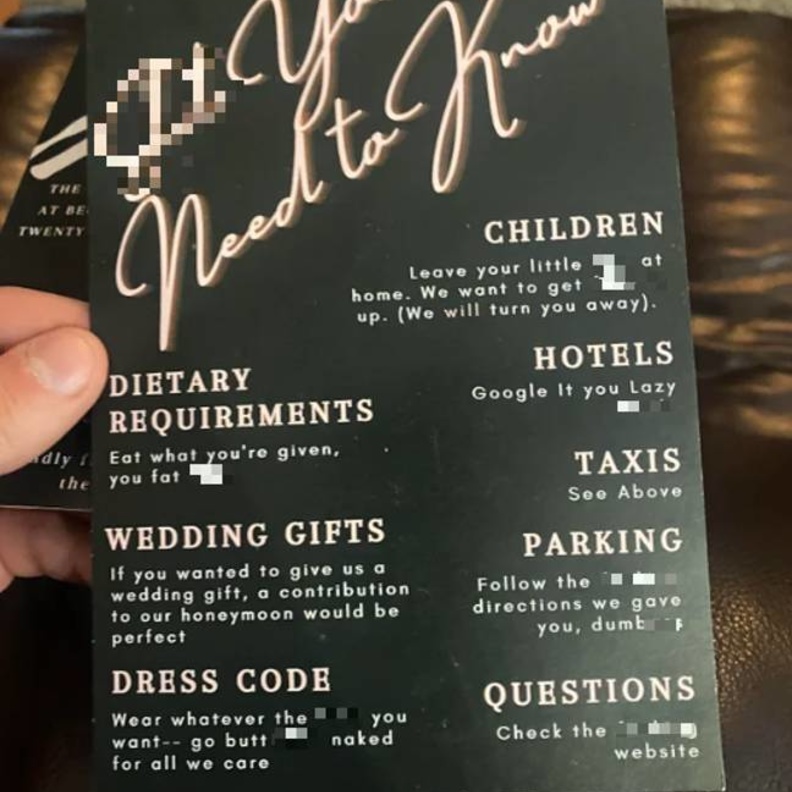 عريس وعروس يوجهان دعوات زفاف نابية إلى ضيوفهم