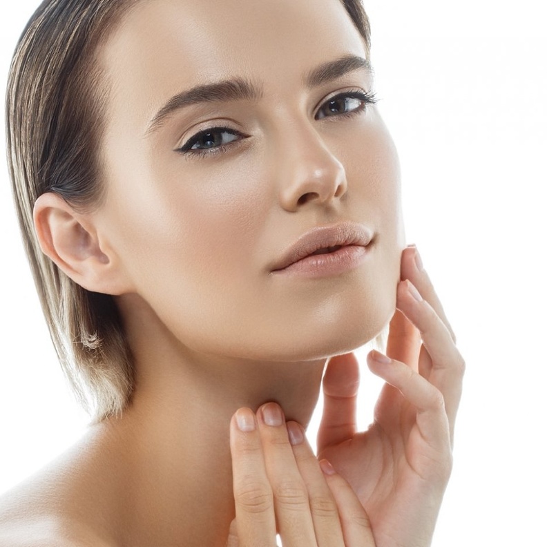 شد الرقبة بالليزر تساعدك على التخلص من ترهلات الجلد