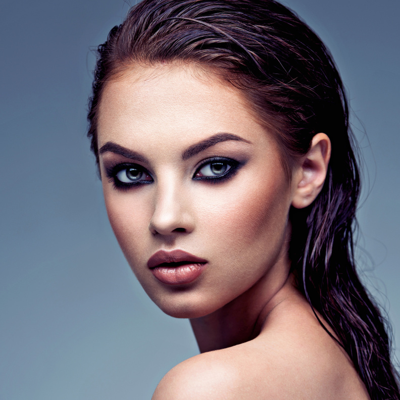 طريقة تطبيق مكياج سموكي صيفي لاصحاب البشرة السمراء  2021