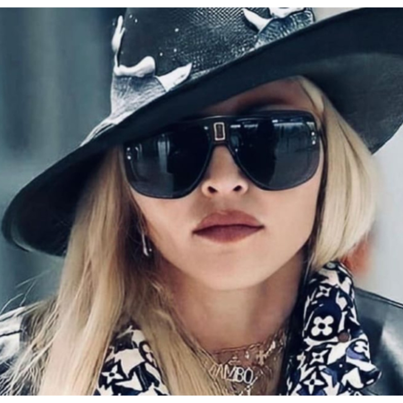 شركة الإنتاج الموسيقي وارنر ميوزيك تتعاقد مع مادونا لإعادة إصدار جميع أغانيها بالكامل