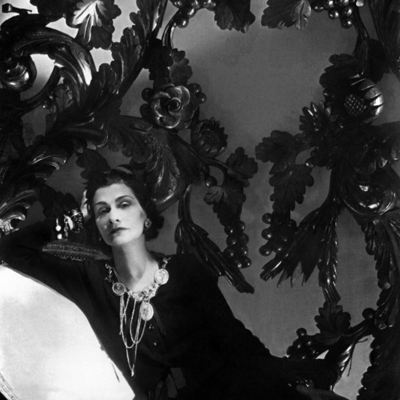 أبرز محطات كوكو شانيل في ذكرى عيد ميلادها