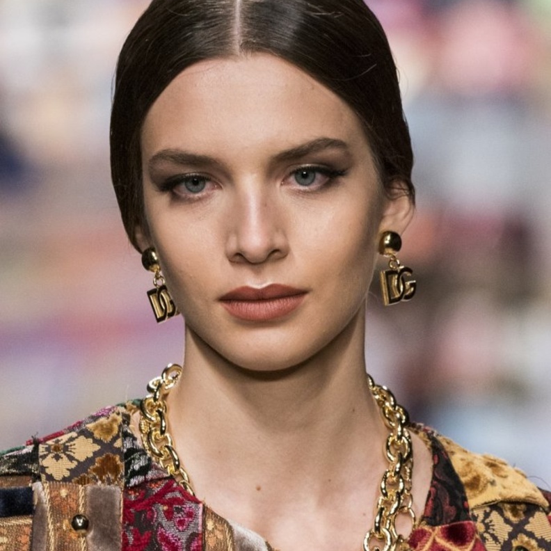 مكياج عارضة دوتشي اند غابانا