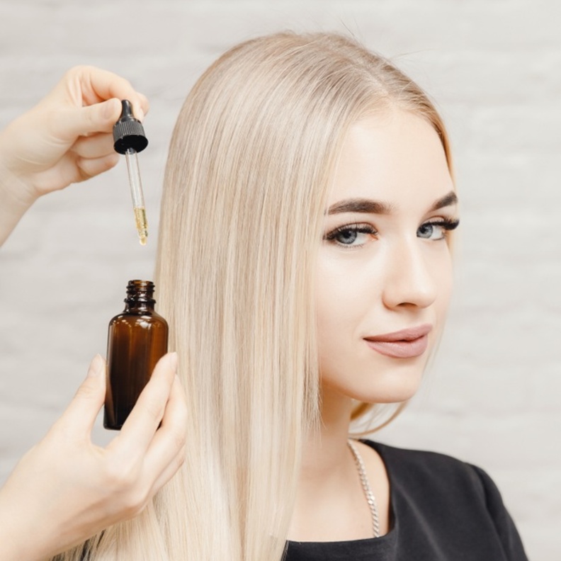 نصائح ذهبية عند استخدام الزيوت الطبيعية للعناية بالشعر