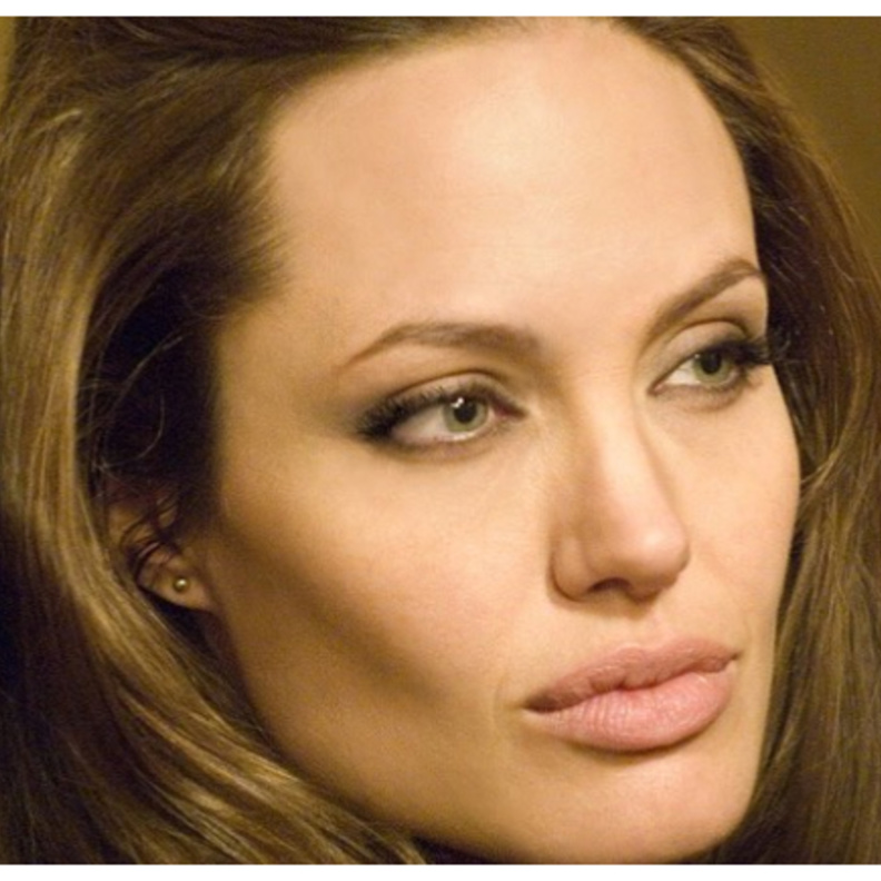 أنجلينا جولي لأول مرة رسميًا على إنستجرام