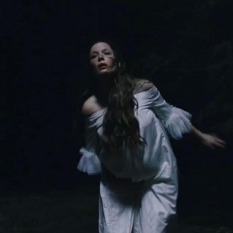  ظهور فستان Moiré للمصممة نورا سليمان في فلم من إنتاج هوليوود المصدر نورا سليمان