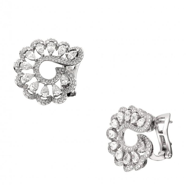 أقراط Vague  من شوبارد Chopard