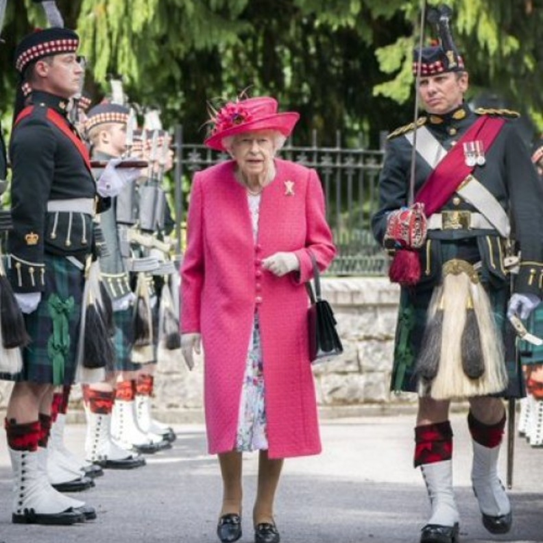 الملكة إليزابيث تبحث عن خبير أمني براتب 25 ألف جنيه إسترليني