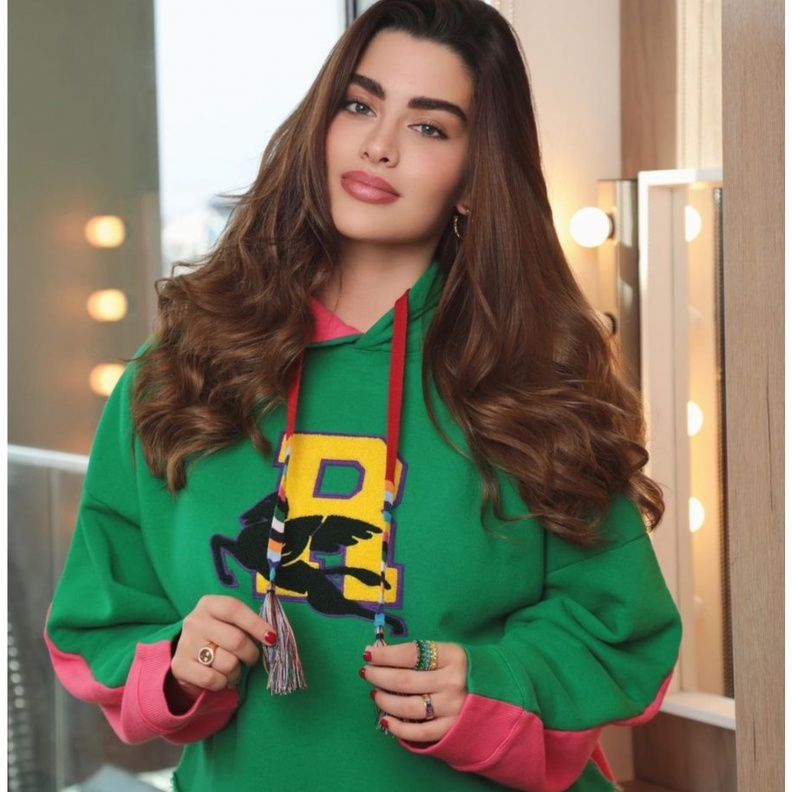 اطلالات منزلية للنساء الممتلئات على طريقة روان بن حسين