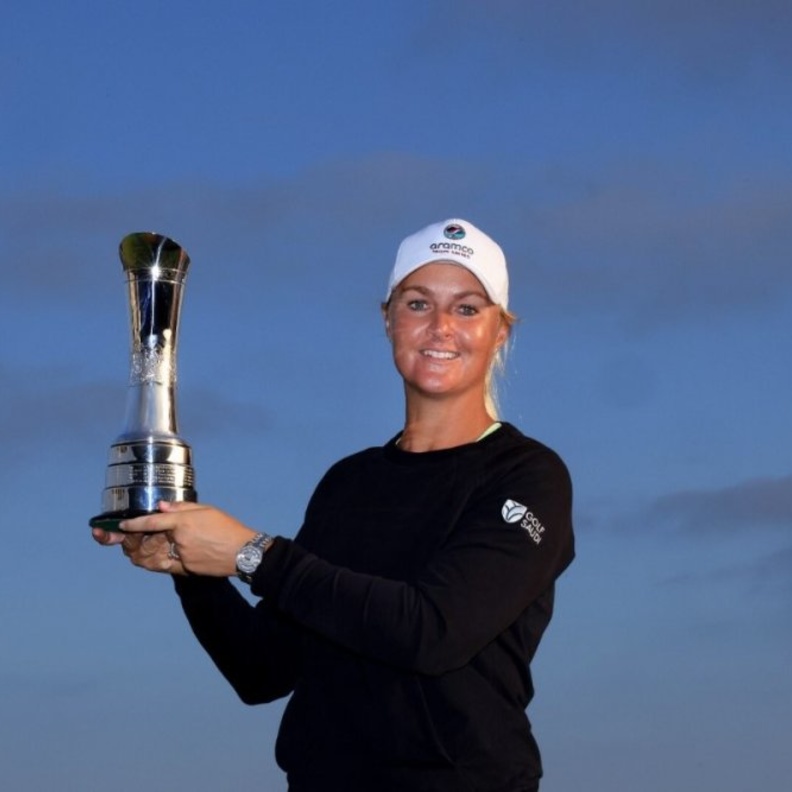 سفيرة قولف السعودية آنا نوردكفست تتوج ببطولة إي آي جي للسيدات في اسكتلندا