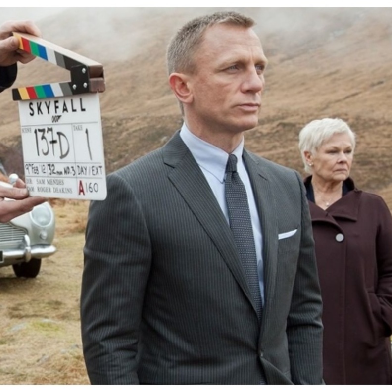 دانيال كريغ أثناء تصوير أحد المشاهد