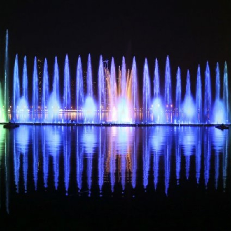 أجواء خلابة في واجهة المجاز المائية - المصدر واجهة المجاز المائية