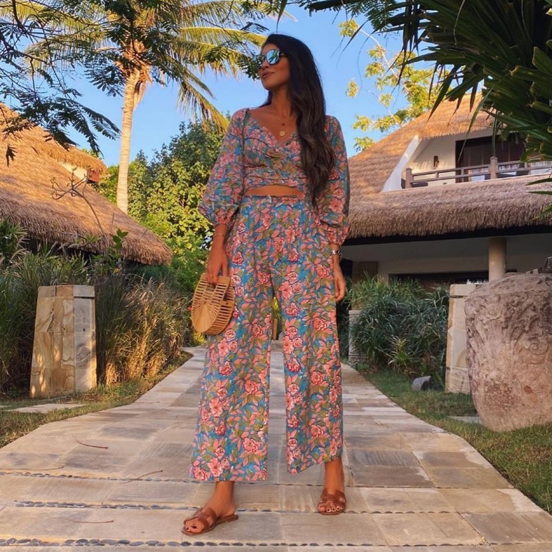  اطلالة المدونة جيهان من مجموعة مصممة الأزياء السعودية فرح حماد