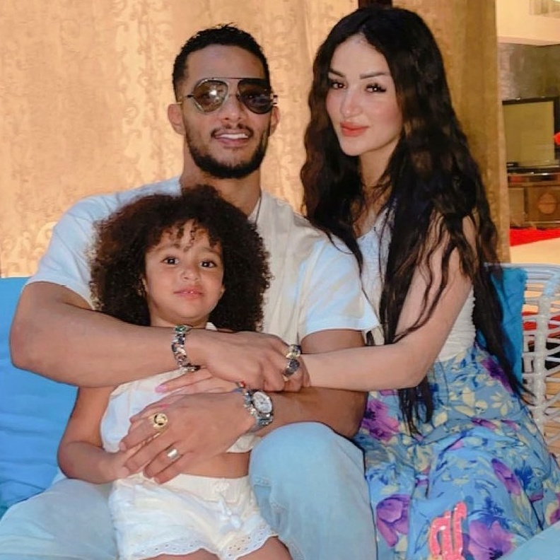 محمد رمضان وزوجته