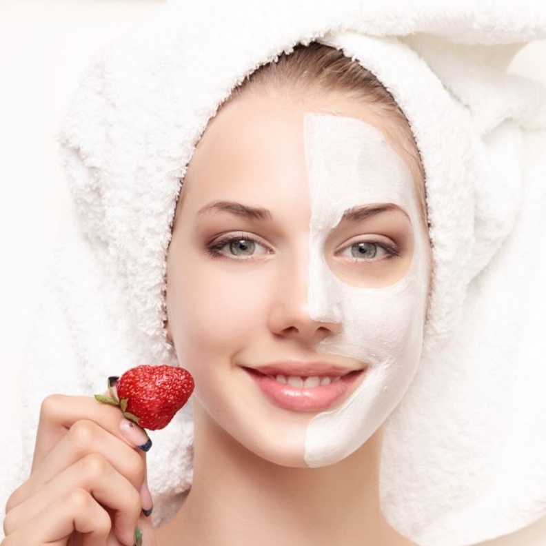  ماسكات طبيعية باللبن لتفتيح البشرة وطرق تطبيقها