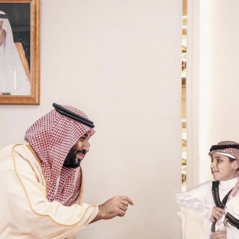 صورة مبتكرة من المصور السعودي صالح الصقعبي لولي العهد حفظه الله 