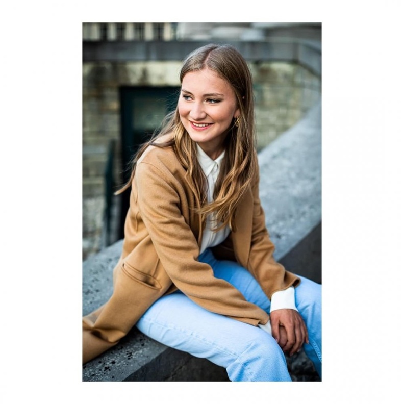 الأميرة إليزابيث نالت شهادة البكالوريا من ويلز