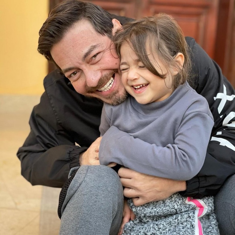 أحمد زاهر وابنته نور