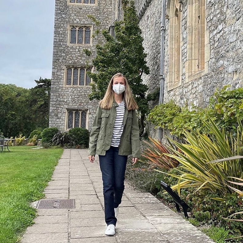  الأميرة ليونور تكمل دراستها في ويلز