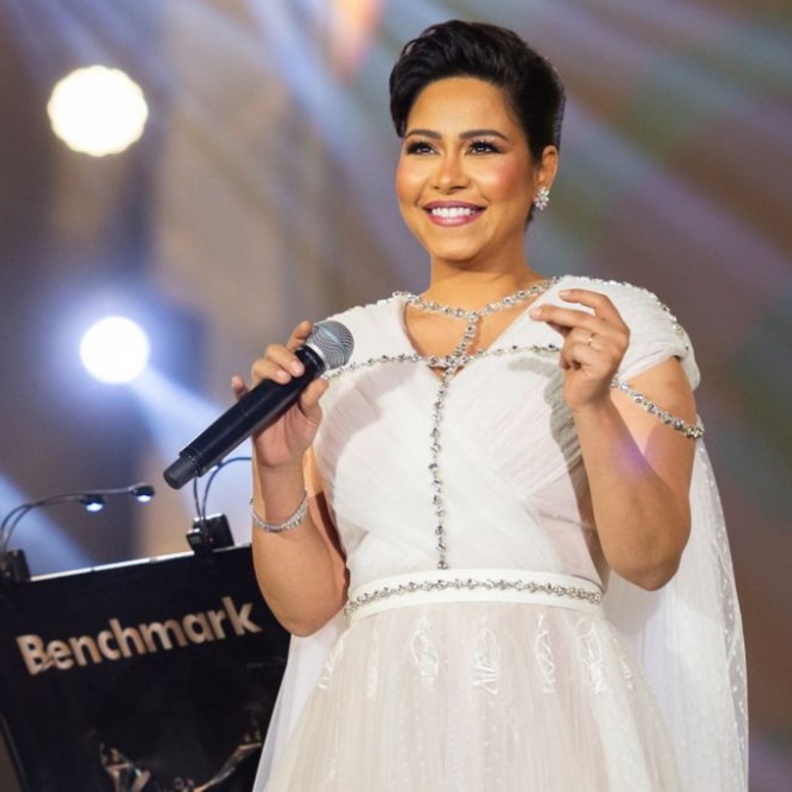 اطلالتان ساحرتان للفنانة شيرين في حفل جدة