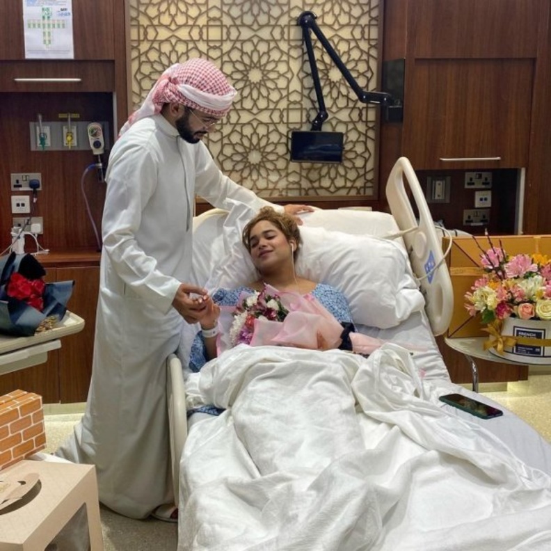 مشاعل الشحي وأحمد خميس