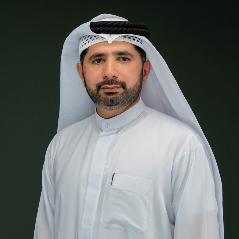 حسين شاهين مدير مركز الشارقة للتدريب الإعلامي