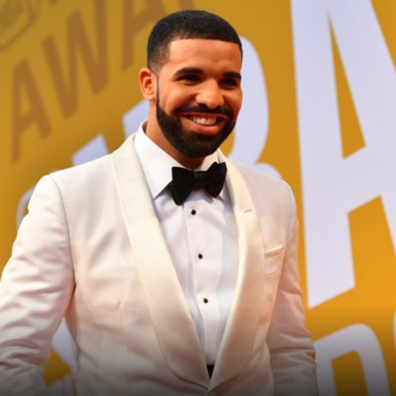 كاني ويست ينشر عنوان منزل دريك والأخير يرد بتسريب أغنيته الجديدة