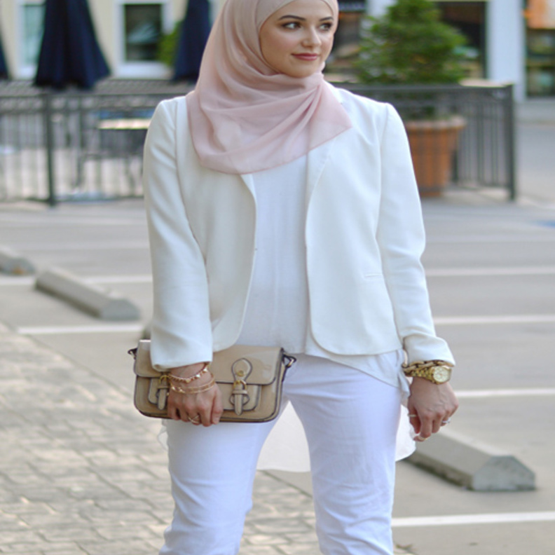 اطلالتك أكثر رقي ونعومة في الشهر الفضيل مع ألوان الباستيل