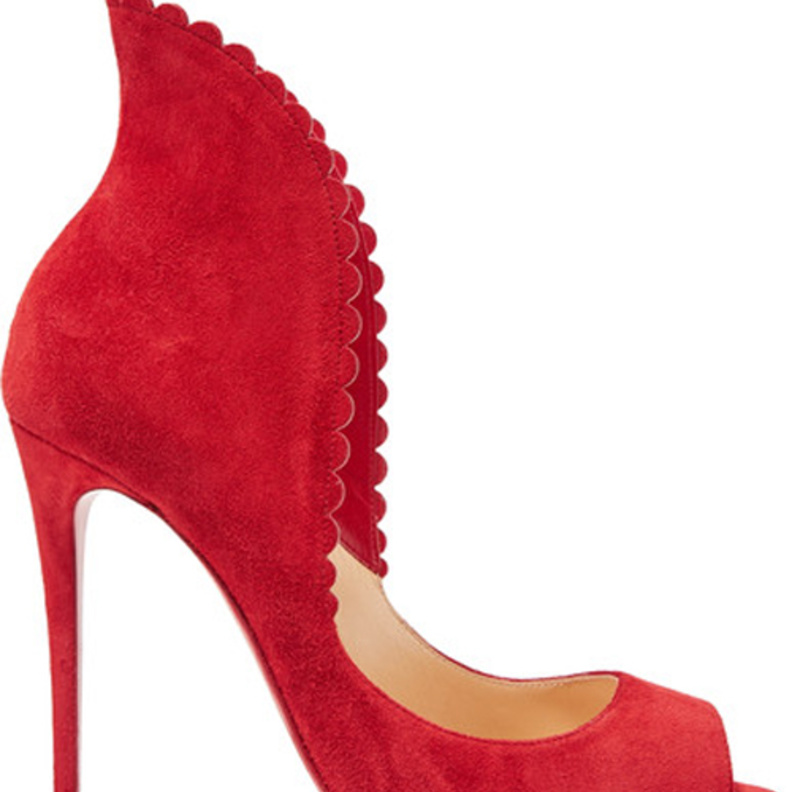 حذاء أحمر كلاسيكي ذات القماش المخملي من كريستيان لوبوتان CHRISTIAN LOUBOUTIN