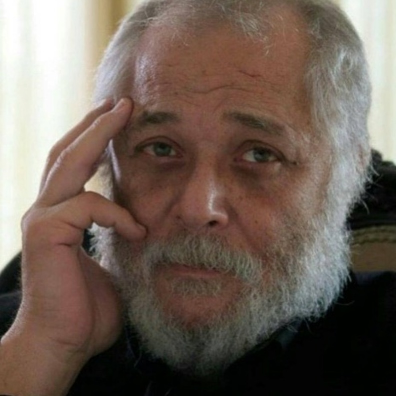 وفاة محمود عبد العزيز