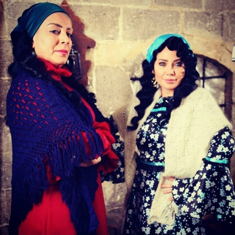 سلافة معمار وشكران مرتحي في وردة شامية