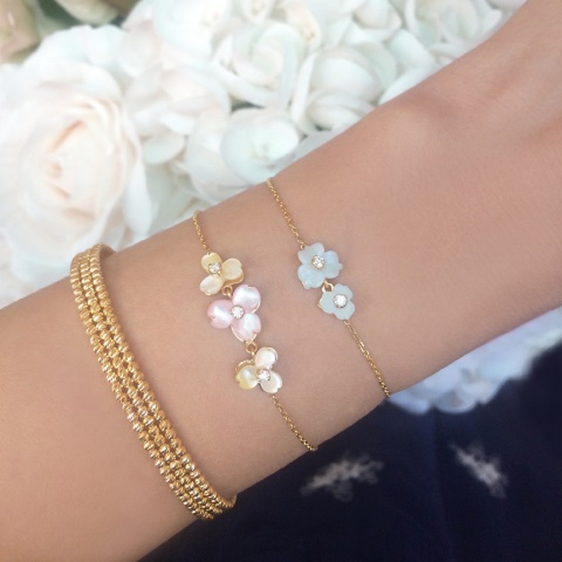 أقراط من مجوهرات Auras