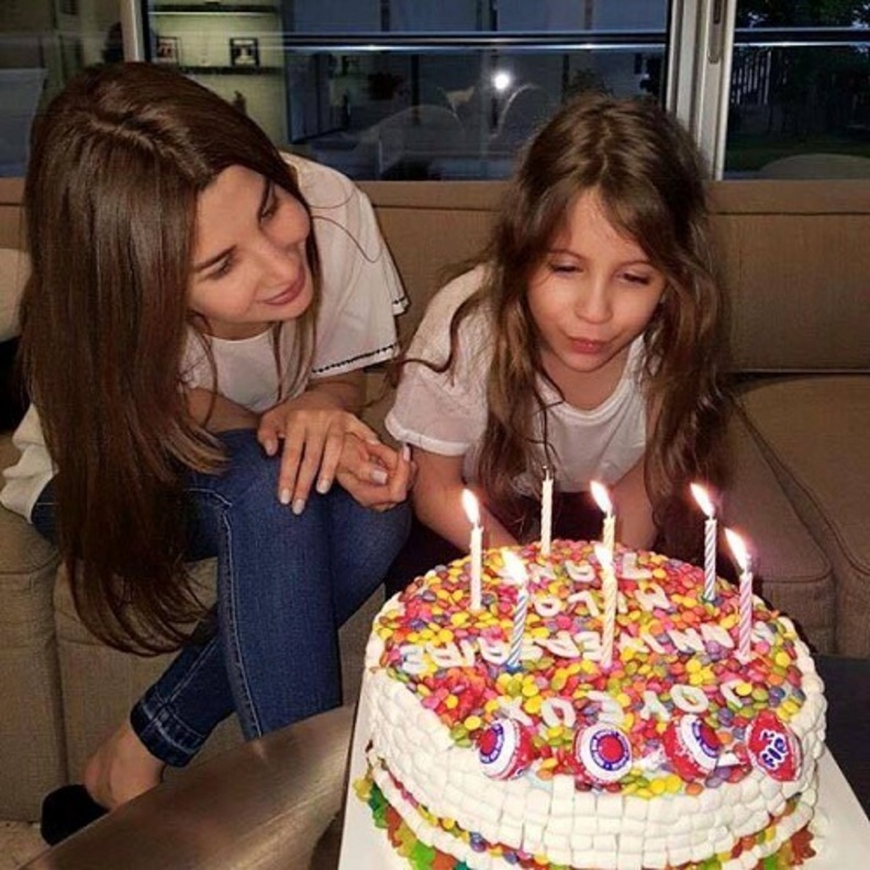 نانسي عجرم وابنتها