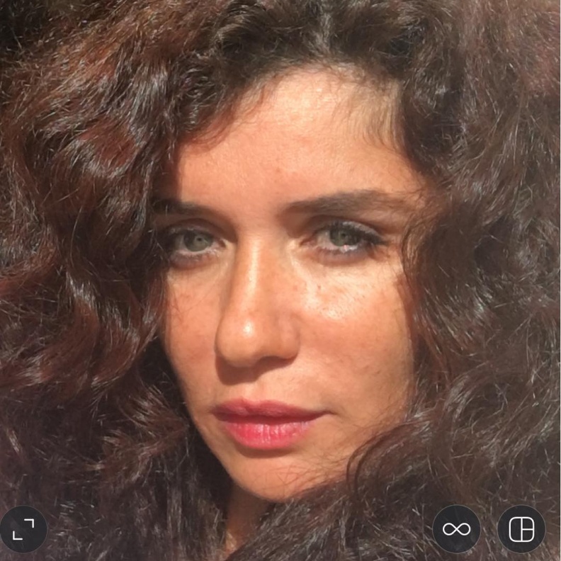النجمة الجميلة غادة عادل متألقة بدون مكياج
