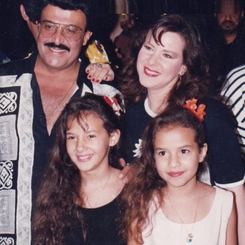 دلال عبد العزيز واولادها