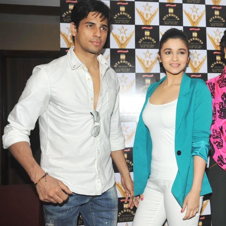 هدايا نجوم بوليوود باهظة بشكل مبالغ فيه