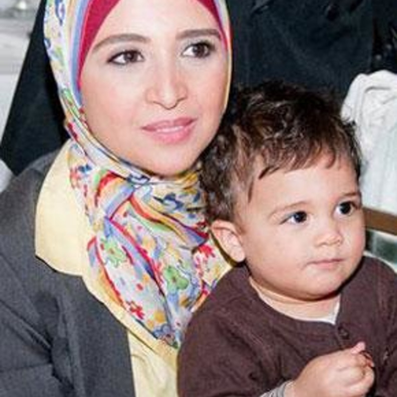 حنان ترك وطفلها