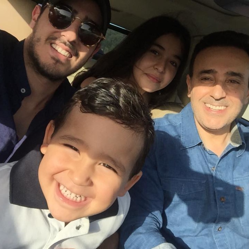 صابر الرباعي وابناءه