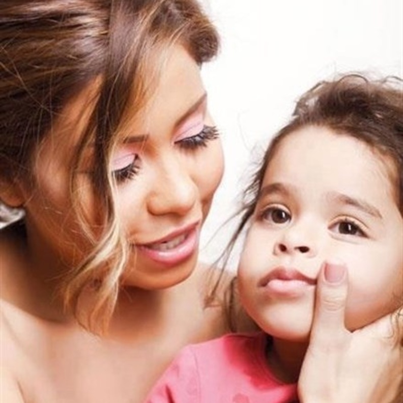 شيرين عبدالوهاب وابنتها مريم