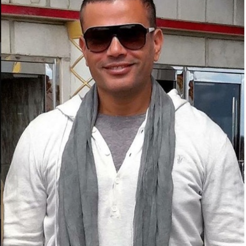 عمرو دياب يحيي عيد الحب في القاهرة