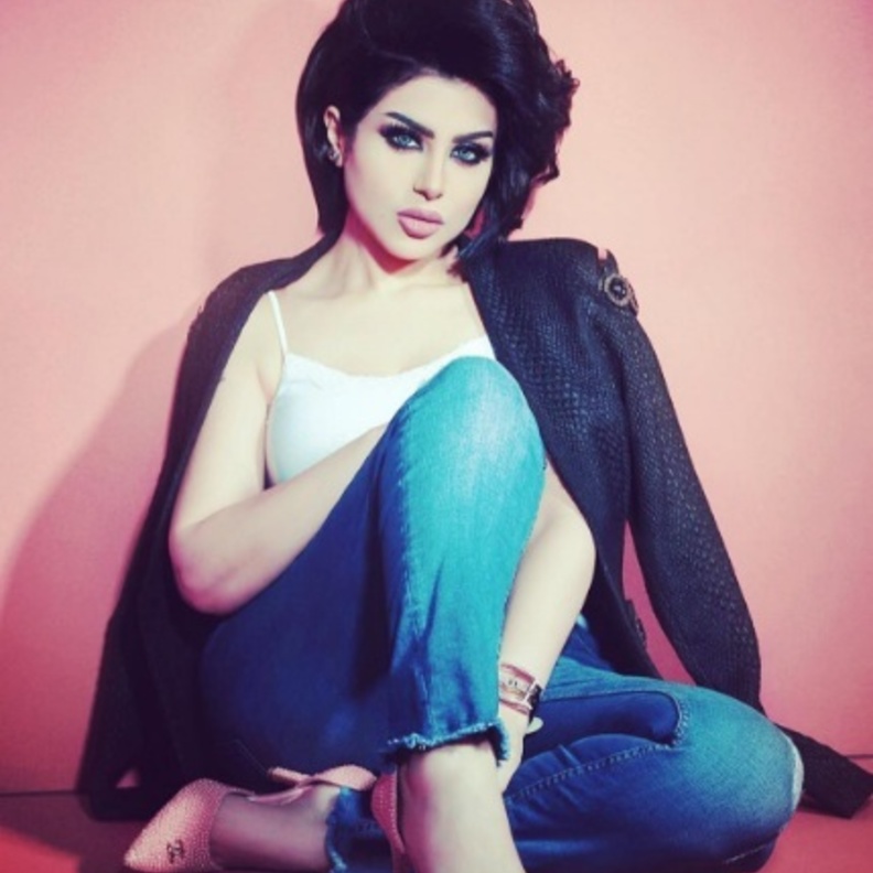 حليمة بولند لوك جديد