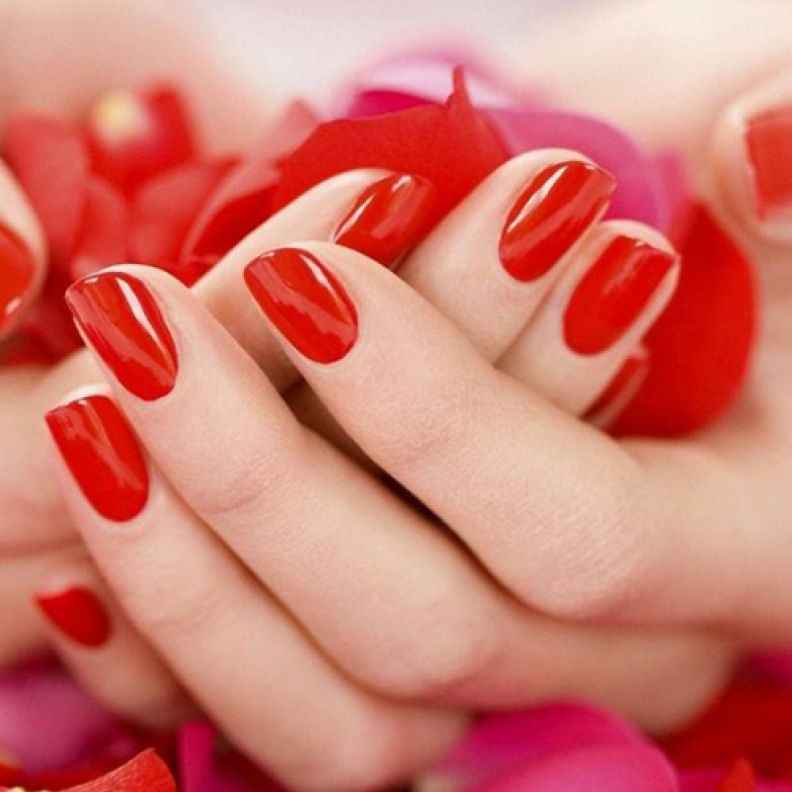 ESSIE, jelly apple, AED 42, NBAR