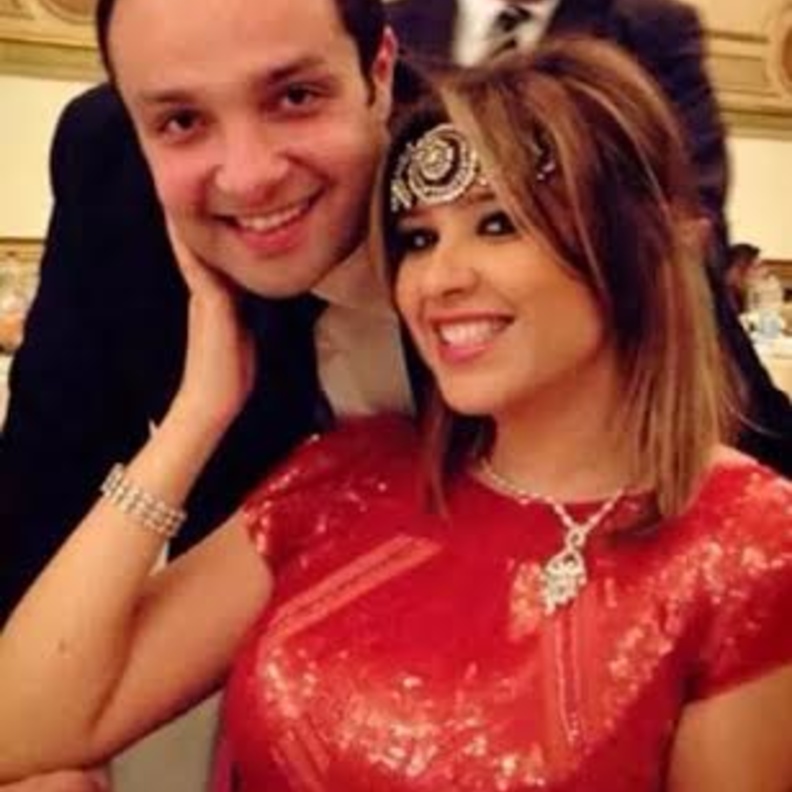 ياسمين عبد العزيز لا تعمل مع شقيقها !