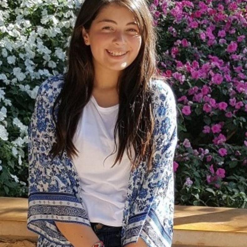 ابنة احمد زاهر