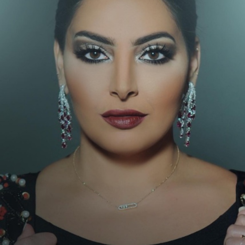 فاطمة الصفي تكشف عن صورة لابنتها المراهقة