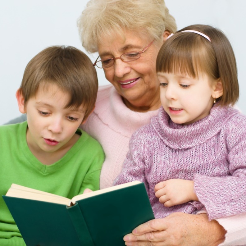 عناية الجدات بالحافاد الصغار يمكن ان تحمي من الزهايمر و الخرف