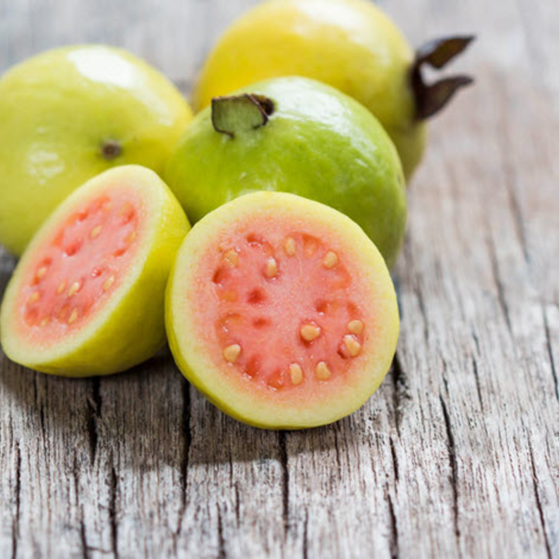 الجوافة مثالية للعناية بصحة البشرة وعلاج مشاكلها